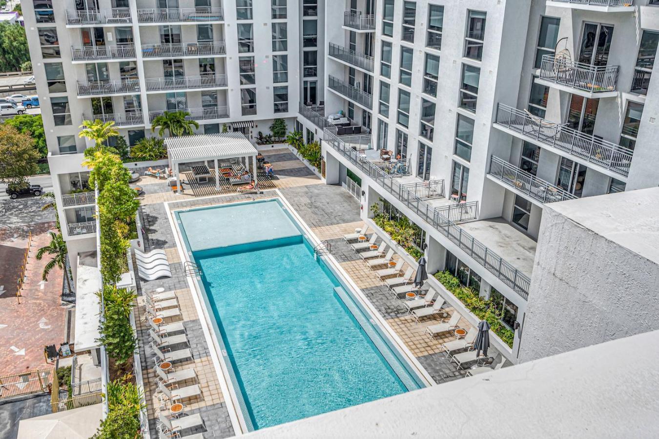 Amazing 3 Bed Unit In Dwntwn With Free Parking Appartamento *